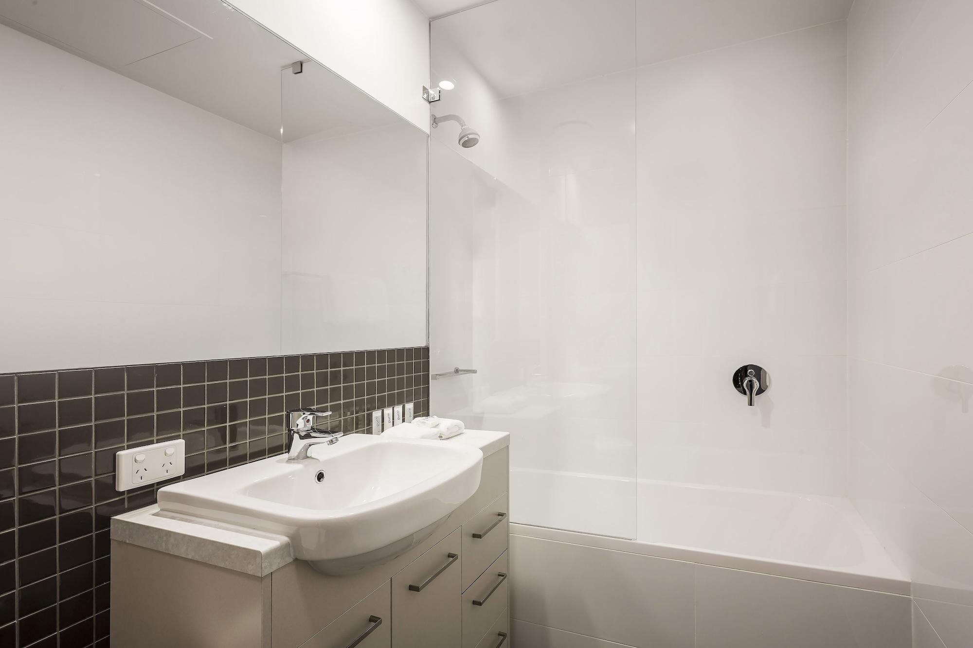 Quest King William South Aparthotel Adelaide Exterior photo